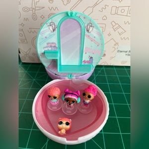 LOL Surprise Mini Winter Family Ice Sk8ter, Ice Barker, Figure 8, VRQT